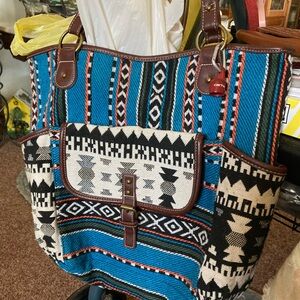 Large purse southwestern color pattern